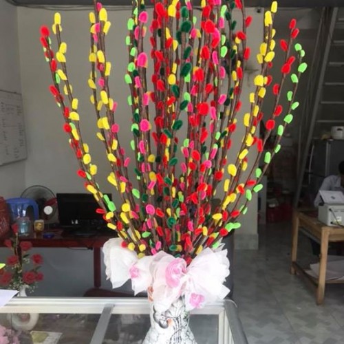 Bình hoa nụ tầm xuân sang trọng đẹp tại quận Tân Bình